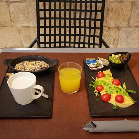 Aborda krevet i doručak