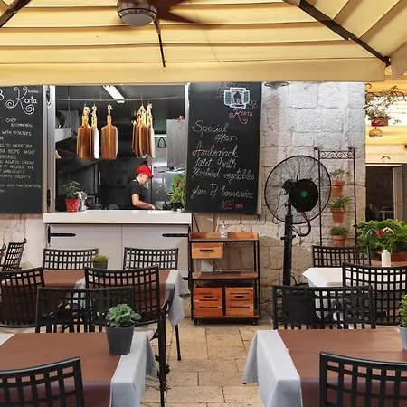 Aborda krevet i doručak